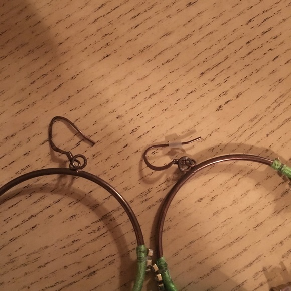 Lucy Hale Betsy Johnson Feather Earrings Sold Out! - Picture 4 of 4